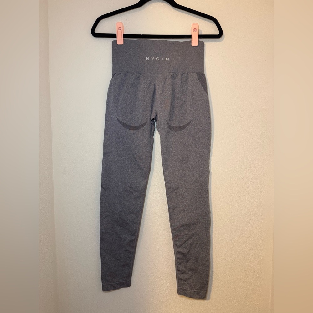 NVGTN Seamless High-Waist Leggings in Grey - Picture 4 of 6